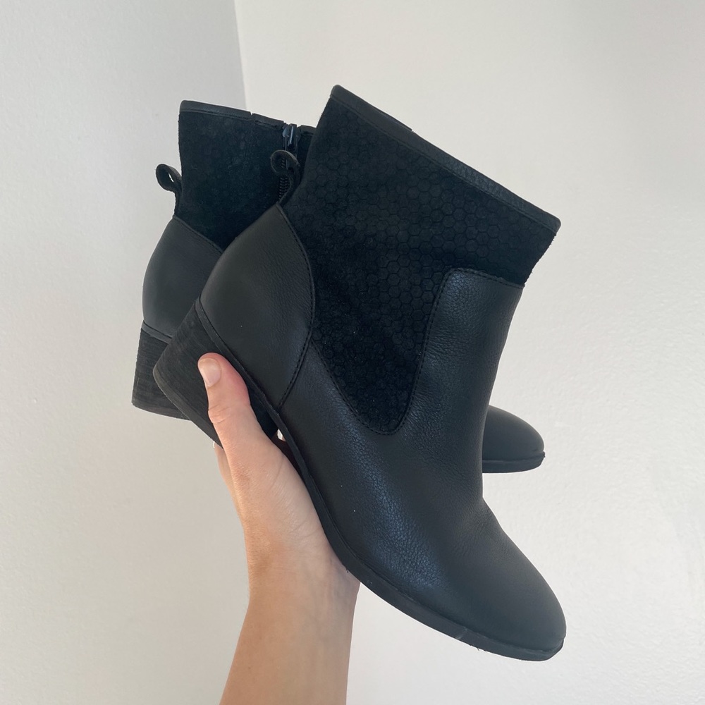 Dr. Scholls Black Booties - Picture 4 of 8
